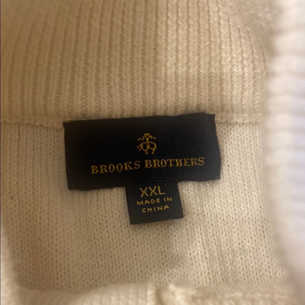 Brooks Brothers White and Navy Striped Men's Sweater - Picture 2 of 2